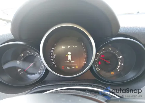 2016 Fiat 500X Trekking z USA, uszkodzony, nr VIN ZFBCFYCT9GP477031